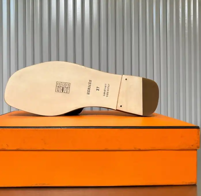 hype Hermes Slippers