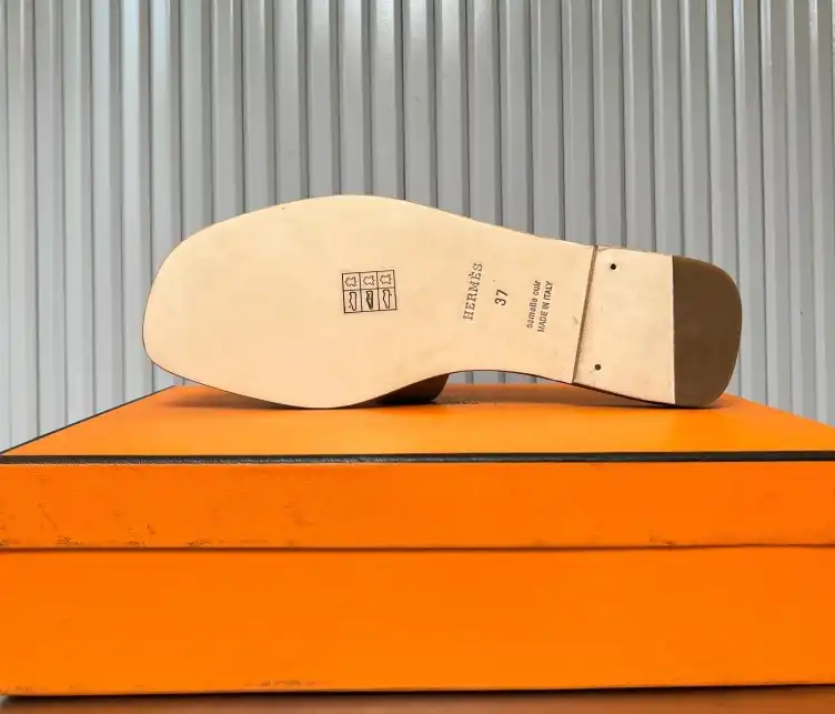 hype Hermes Slippers