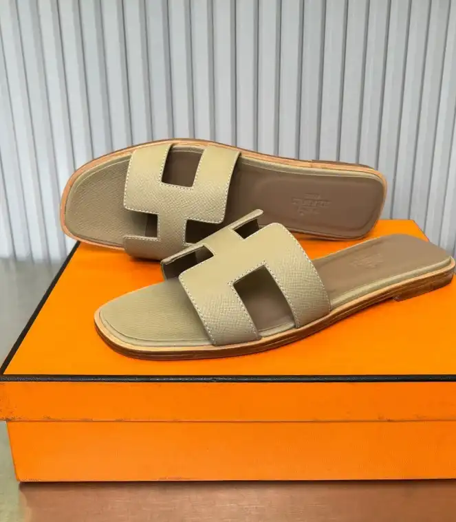 hype Hermes Slippers