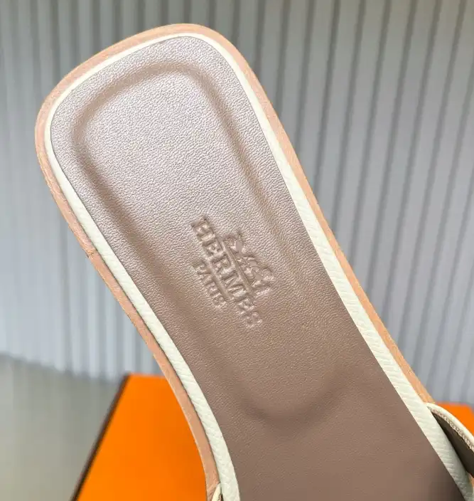 hype Hermes Slippers