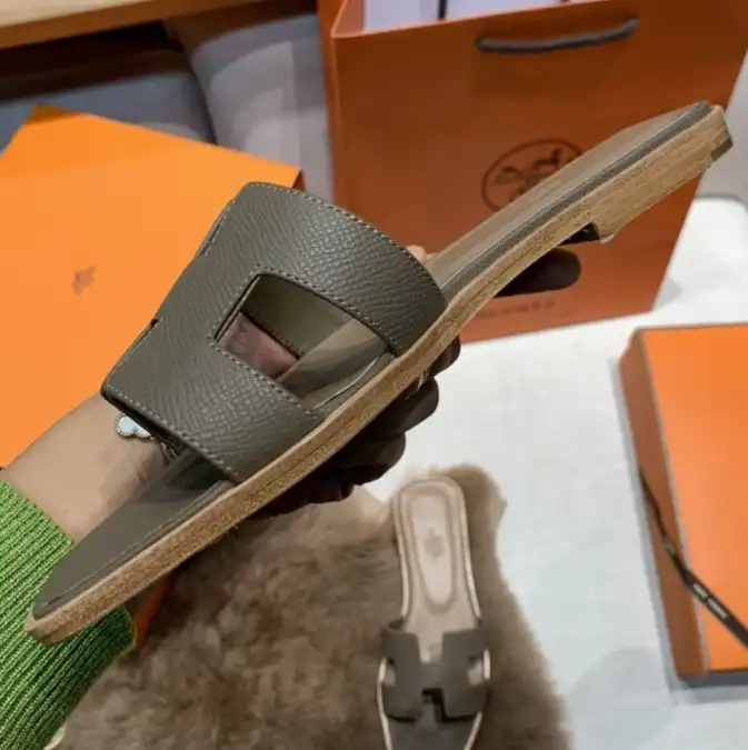 hype Hermes Slippers