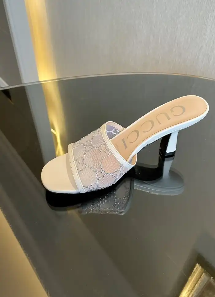 hype Gucci Slippers