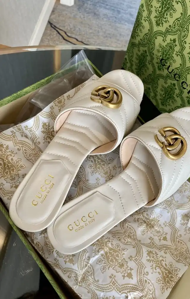 hype Gucci Slippers