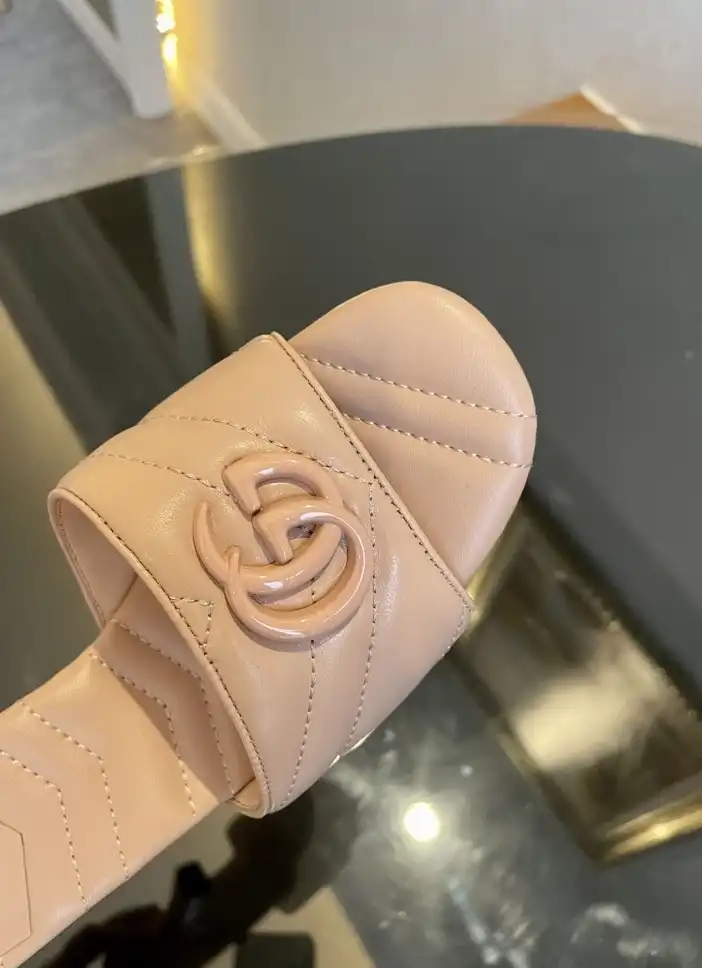 hype Gucci Slippers