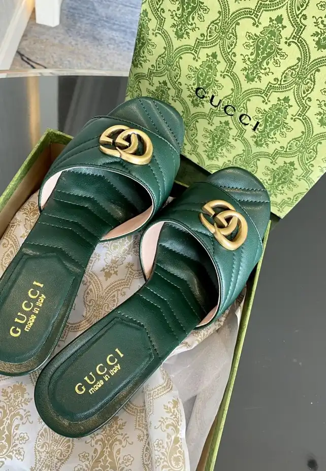 hype Gucci Slippers