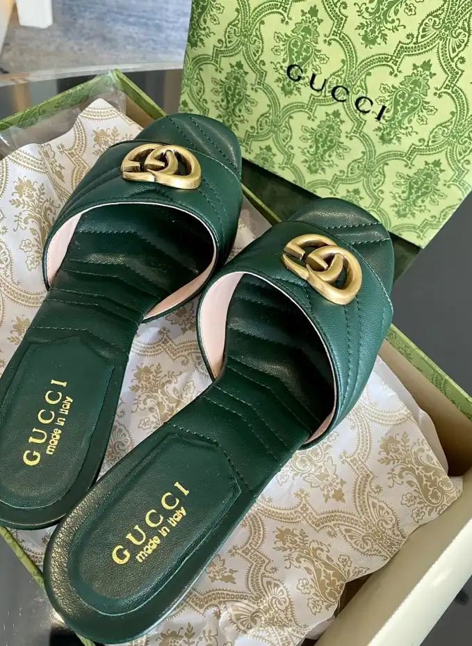 hype Gucci Slippers