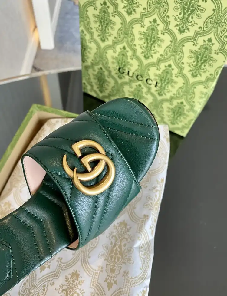 hype Gucci Slippers