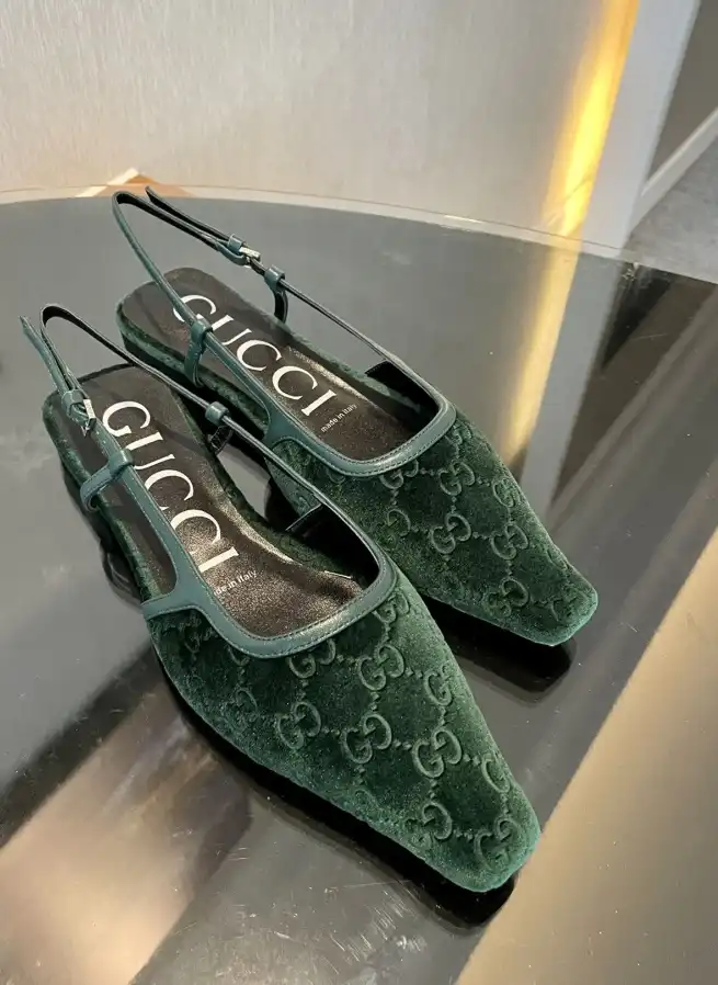 hype Gucci Sandals