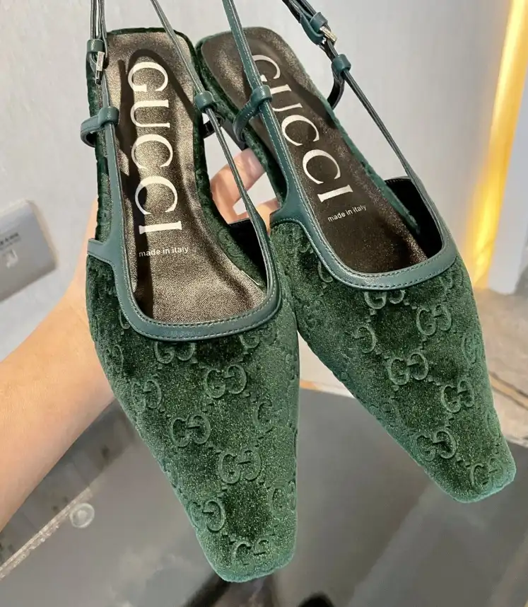 hype Gucci Sandals