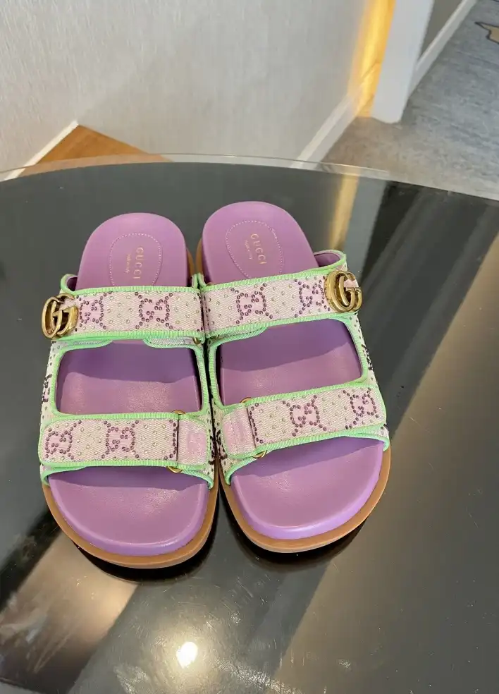 hype Gucci Sandals