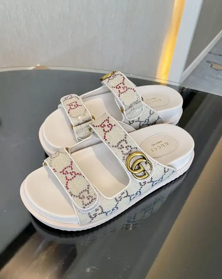 hype Gucci Sandals