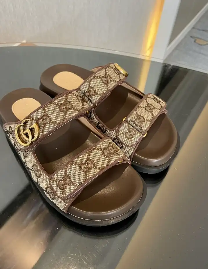 hype Gucci Sandals