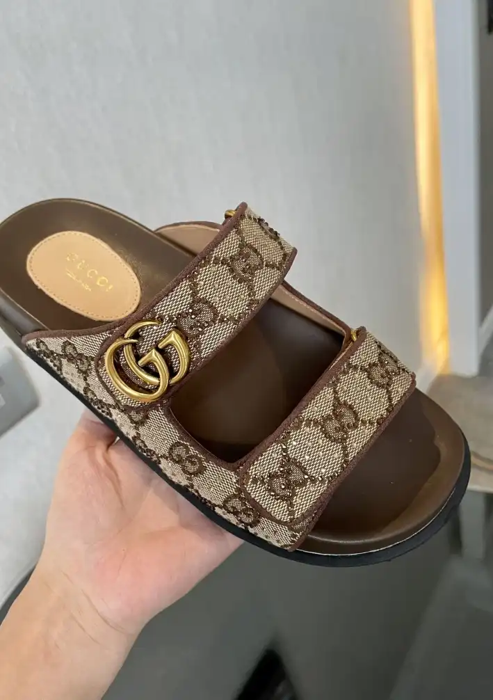 hype Gucci Sandals