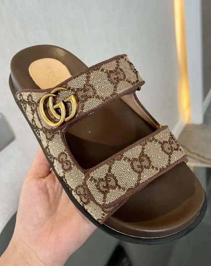 hype Gucci Sandals