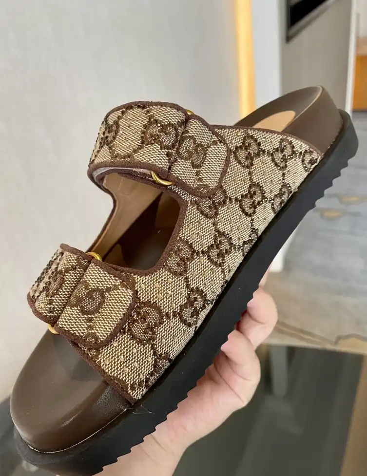 hype Gucci Sandals