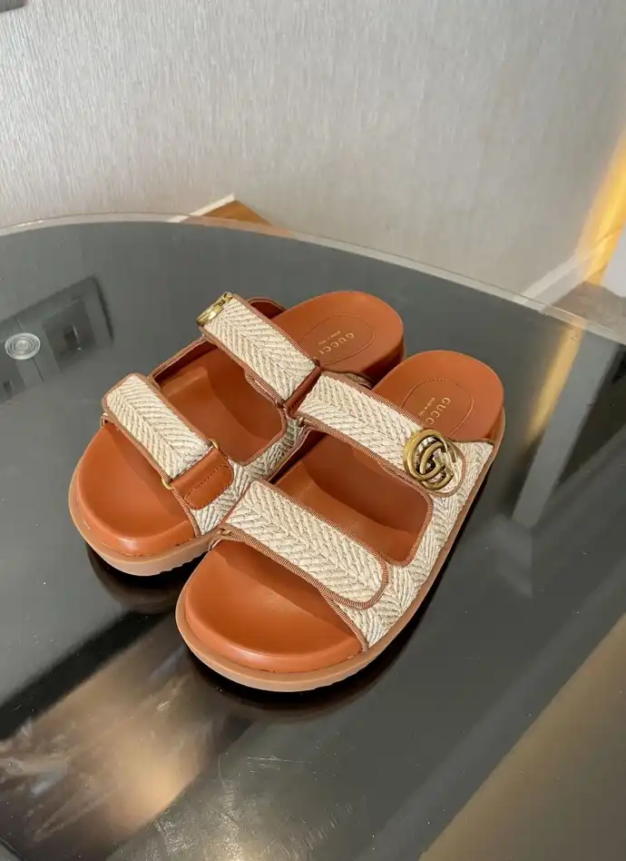 hype Gucci Sandals