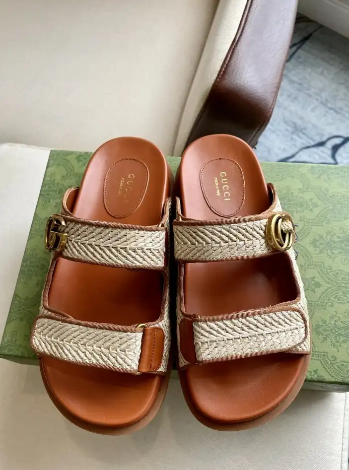 hype Gucci Sandals