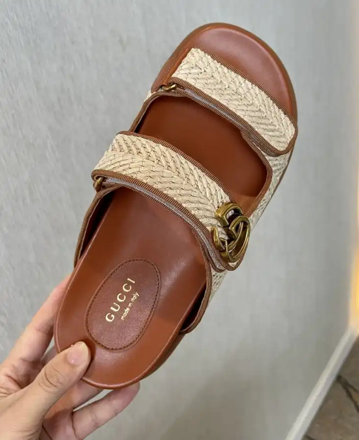 hype Gucci Sandals