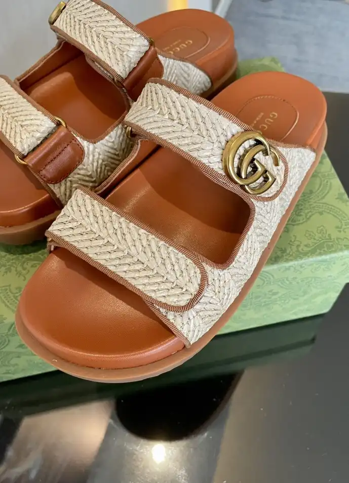 hype Gucci Sandals