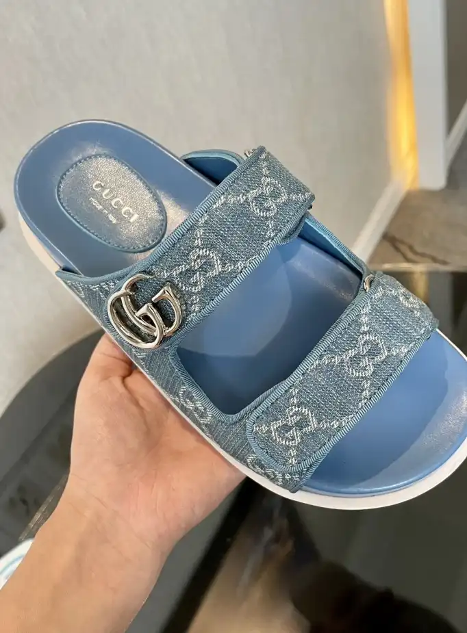 hype Gucci Sandals