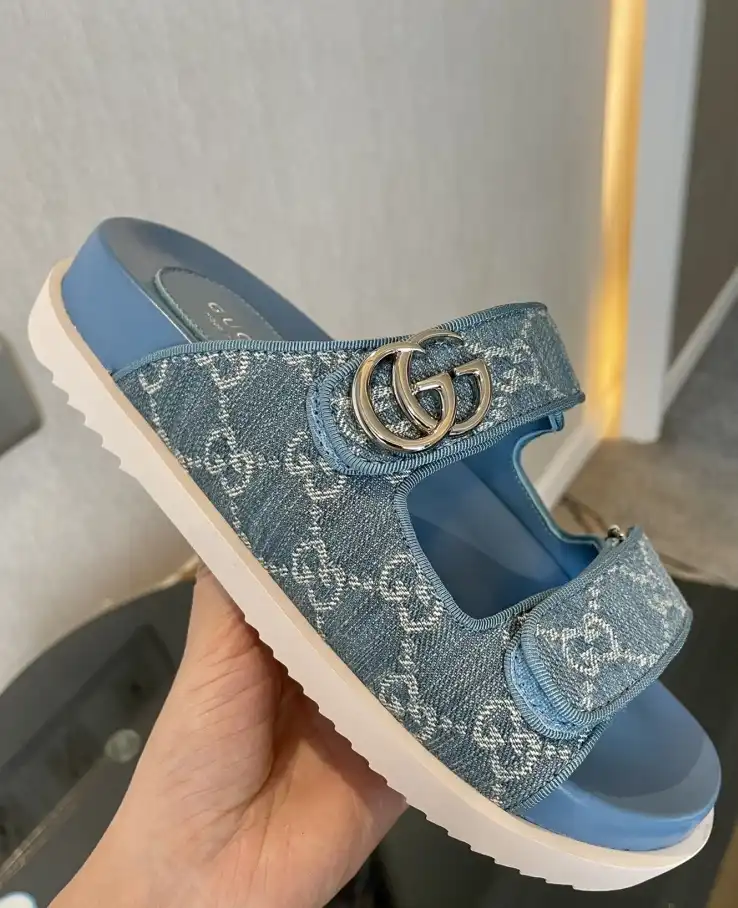 hype Gucci Sandals