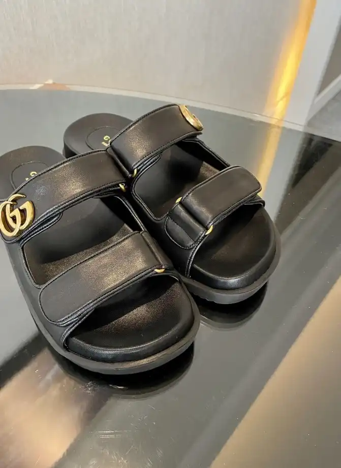 hype Gucci Sandals