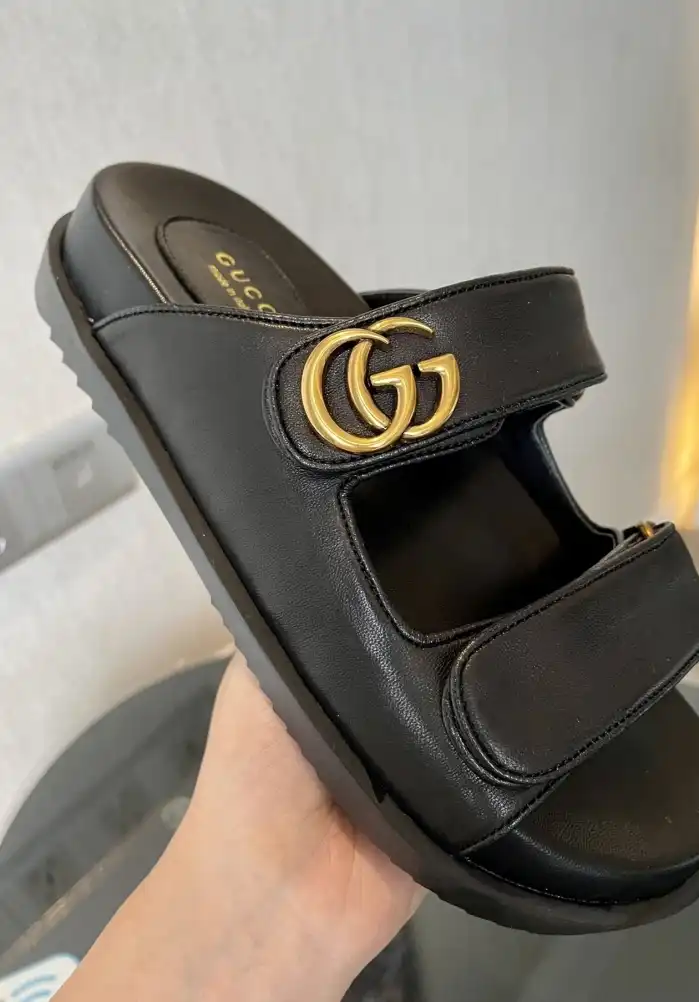 hype Gucci Sandals