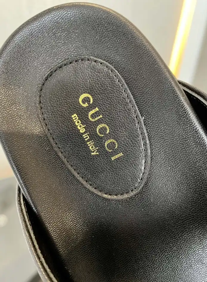 hype Gucci Sandals