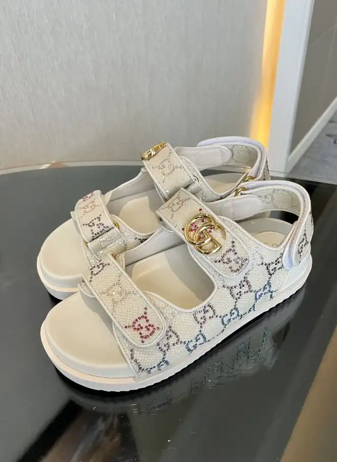 hype Gucci Sandals