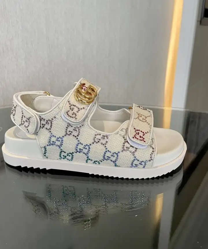 hype Gucci Sandals