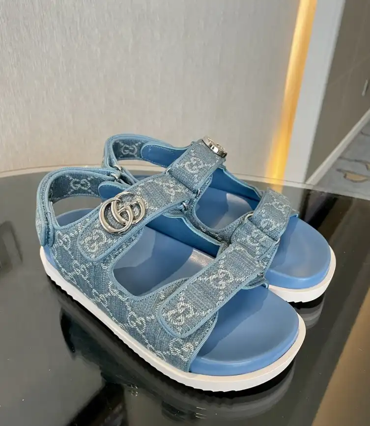 hype Gucci Sandals