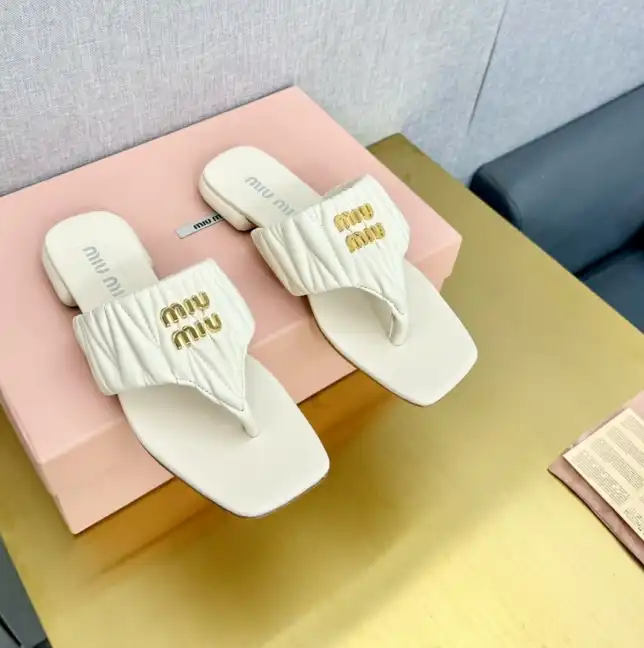 hype Miu Miu Slippers