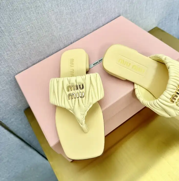 hype Miu Miu Slippers