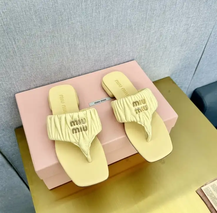 hype Miu Miu Slippers