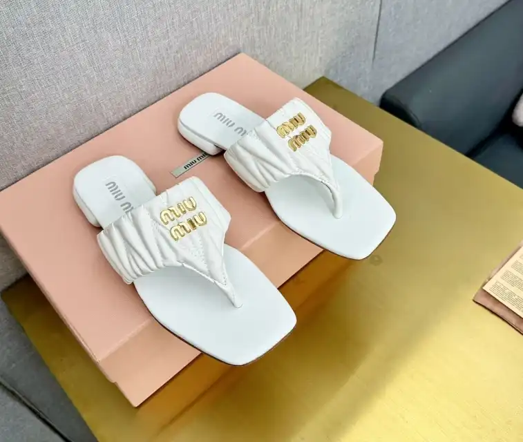 hype Miu Miu Slippers