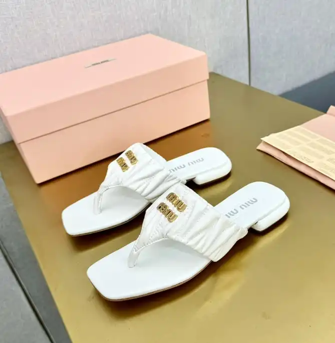 hype Miu Miu Slippers