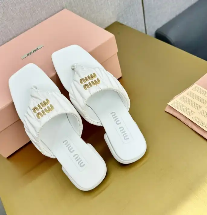 hype Miu Miu Slippers