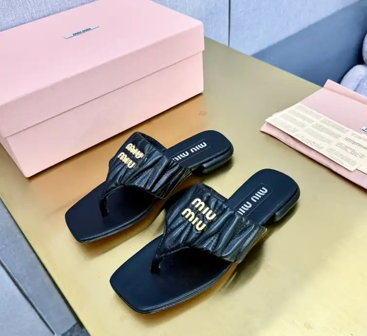 hype Miu Miu Slippers