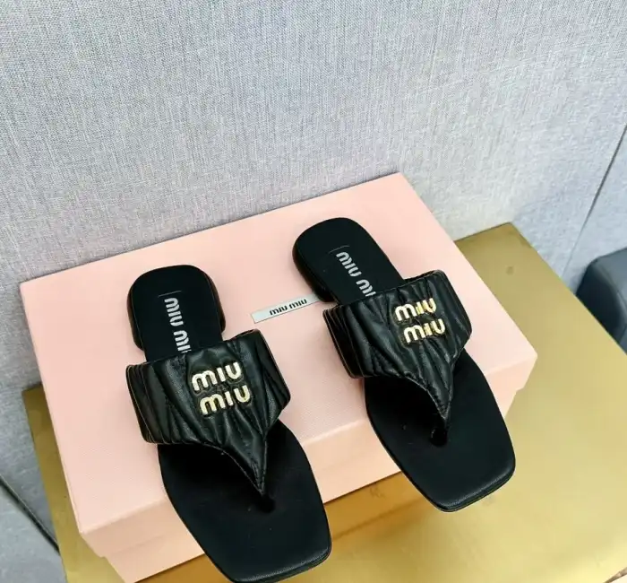 hype Miu Miu Slippers