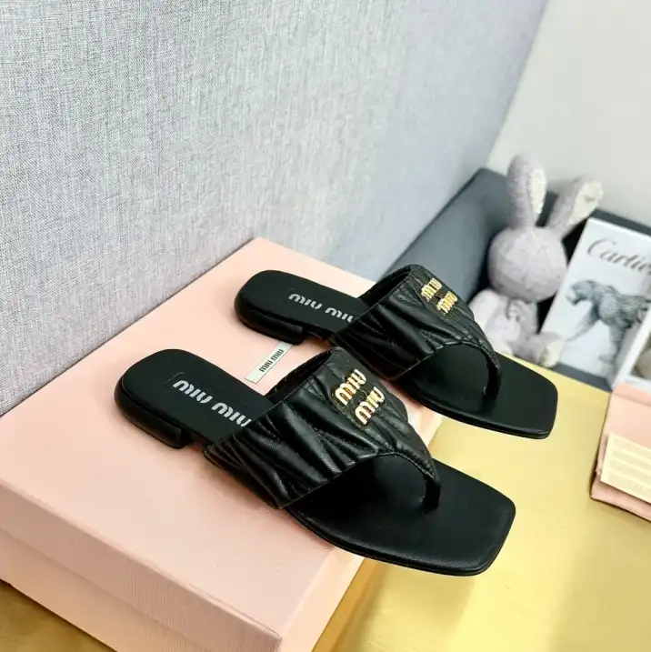 hype Miu Miu Slippers