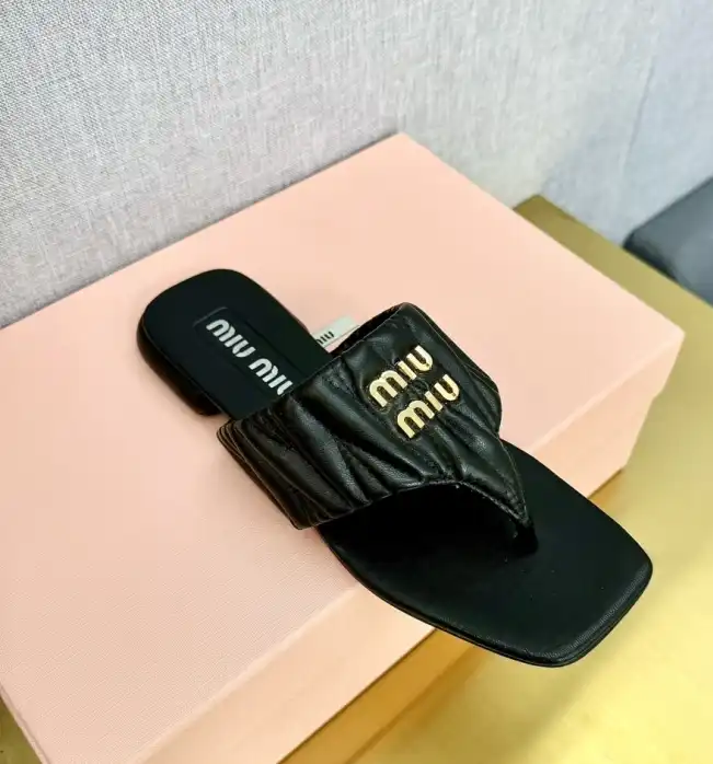 hype Miu Miu Slippers