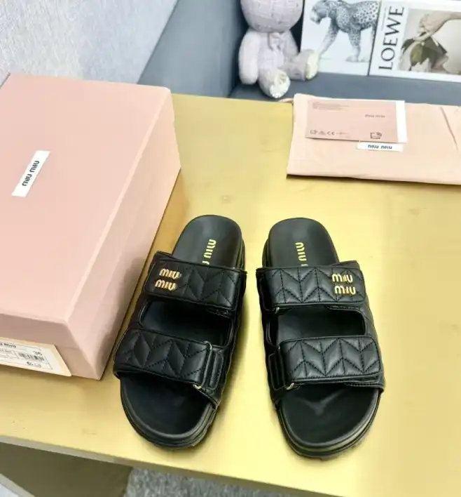 hype Chanel Sandals