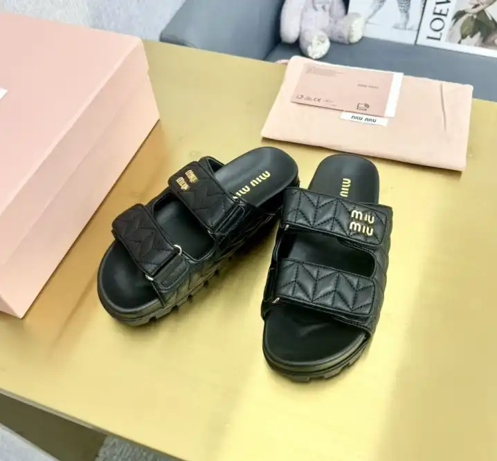 hype Chanel Sandals