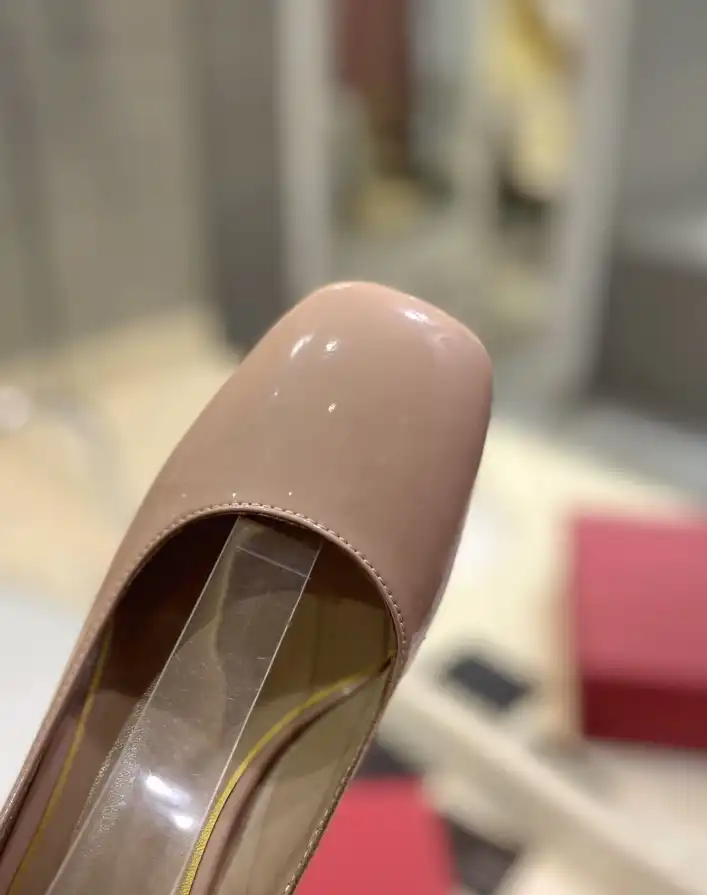 hype Valentino High Heels