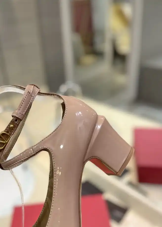 hype Valentino High Heels