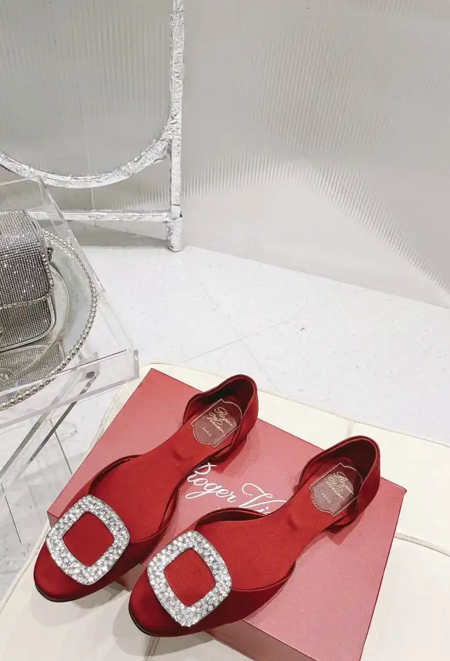 hype Roger Vivier flat shoes