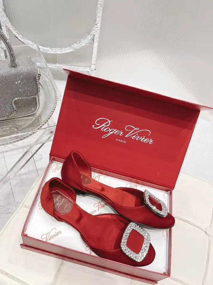 hype Roger Vivier flat shoes