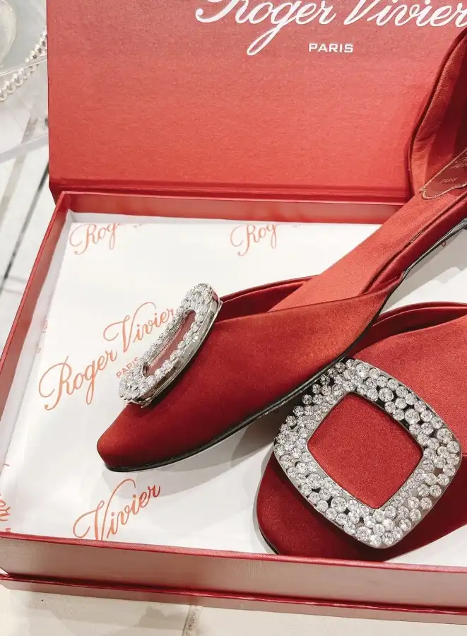 hype Roger Vivier flat shoes