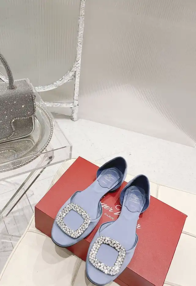 hype Roger Vivier flat shoes