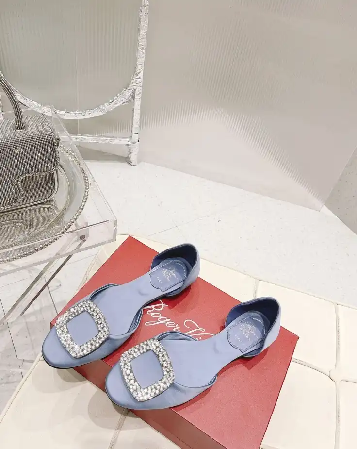 hype Roger Vivier flat shoes